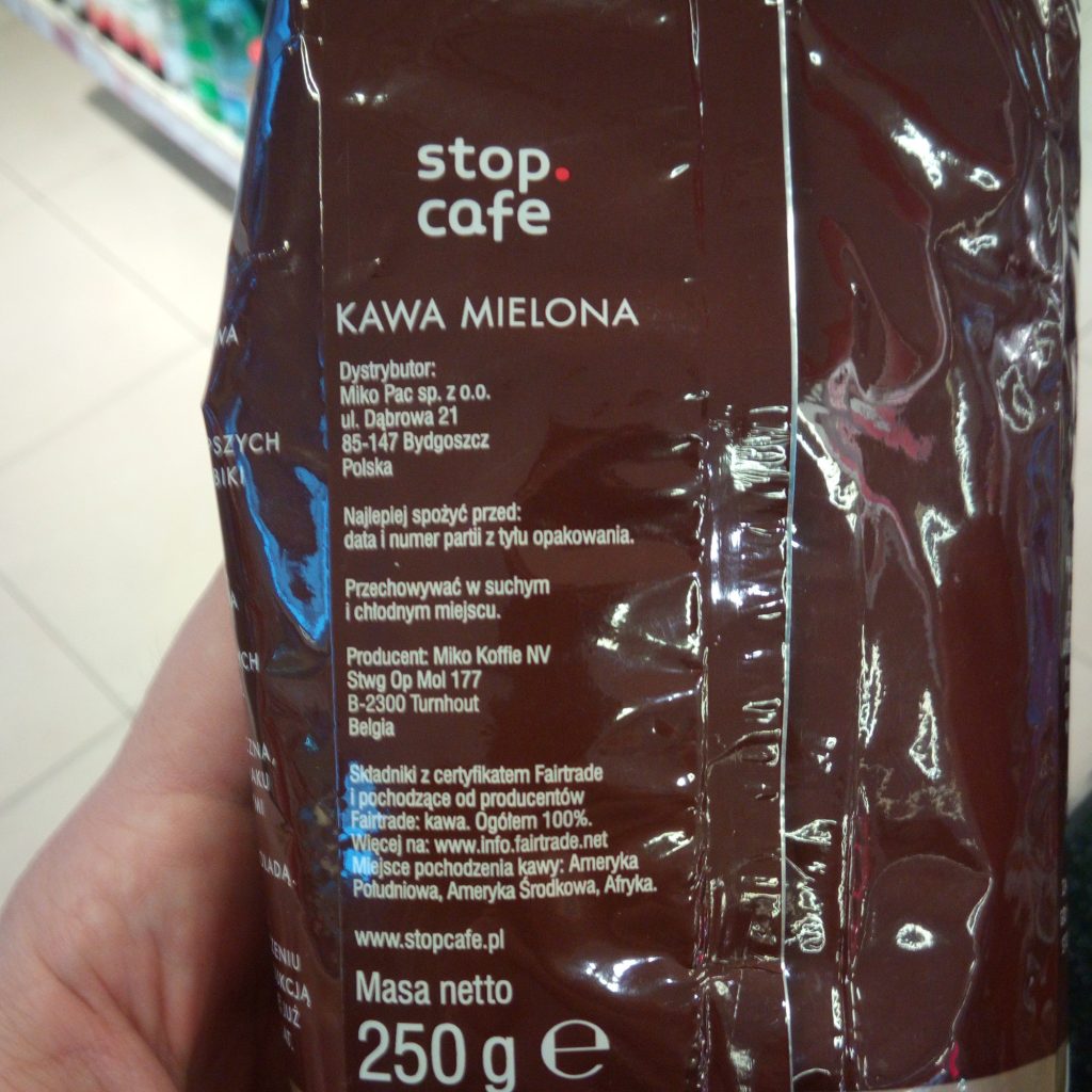Brązowe opakowanie kawy mielonej, którą można kupić na stacji Orlen